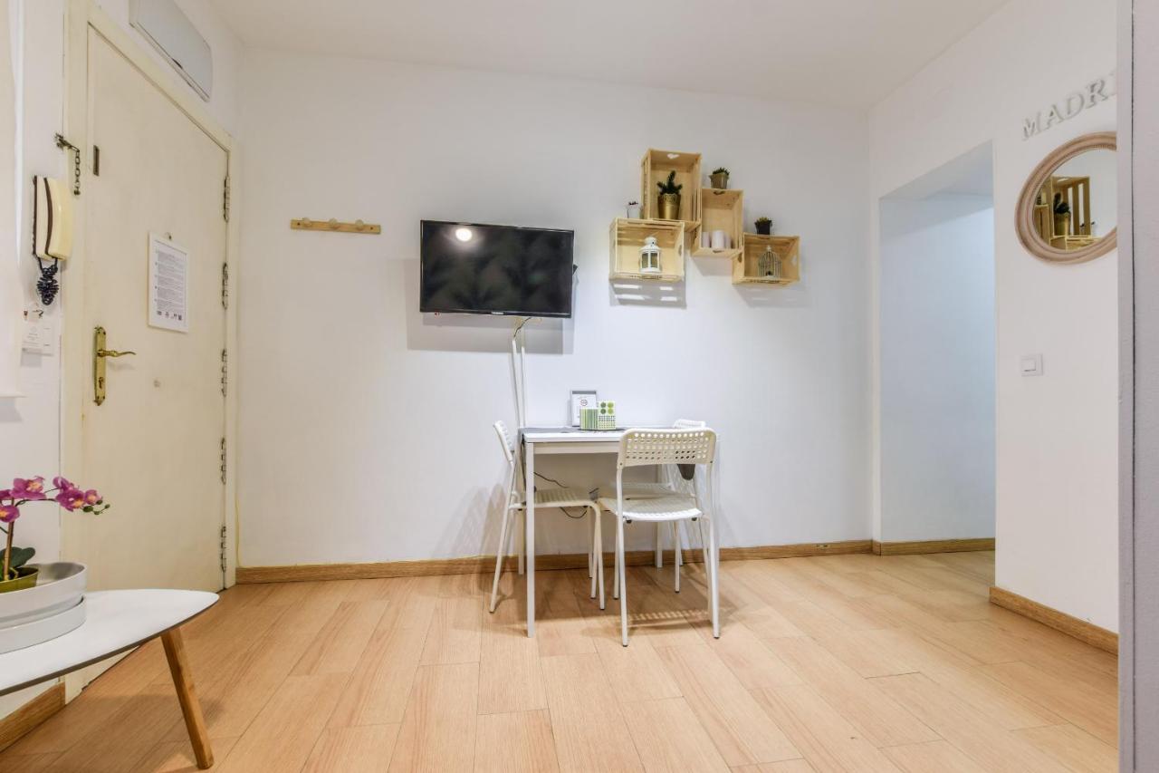 Appartement Acogedor Piso Madrid Centro Alquiler Temporal Extérieur photo